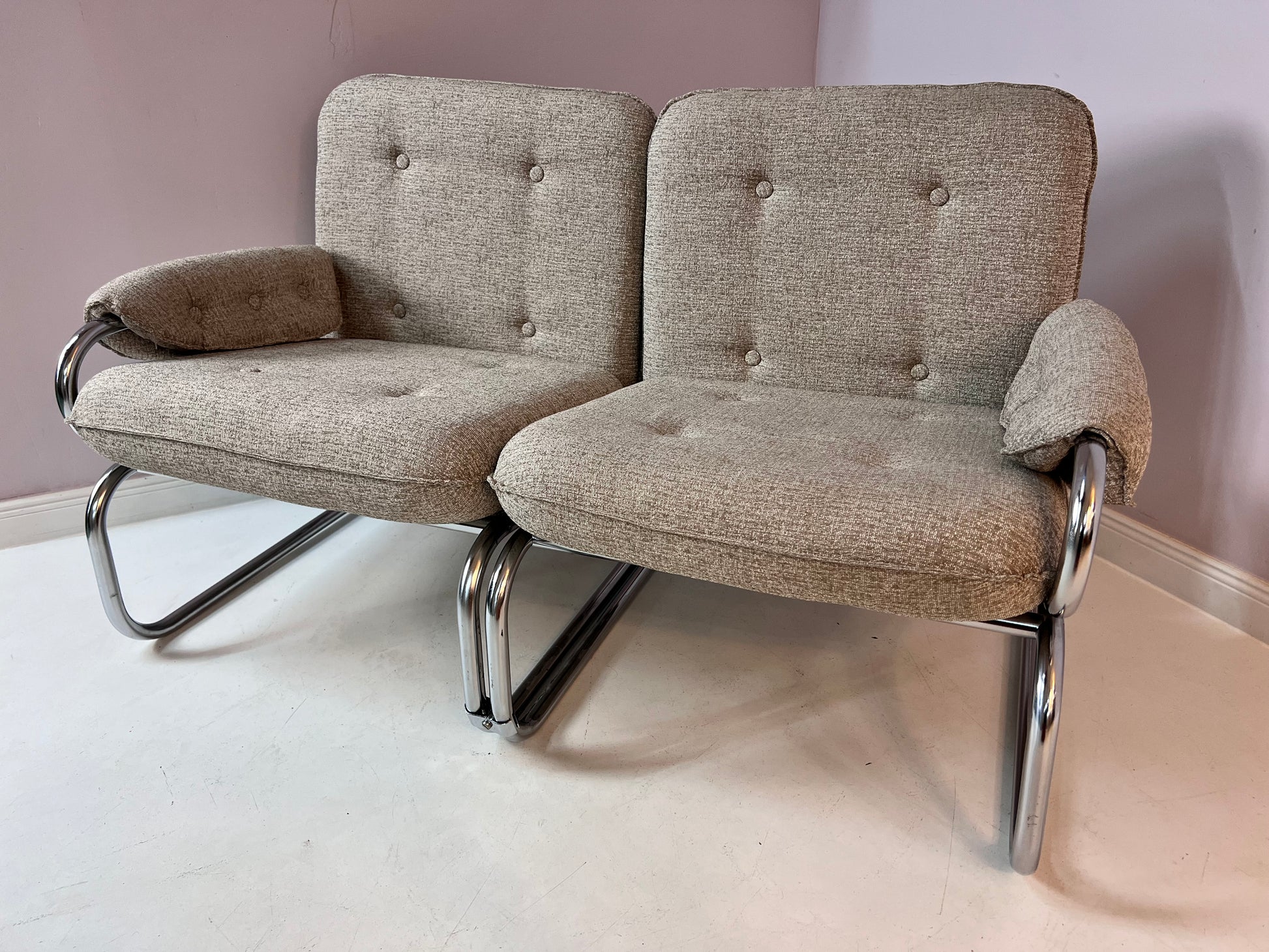 Zweisitzer Sofa Halina von Hellerau