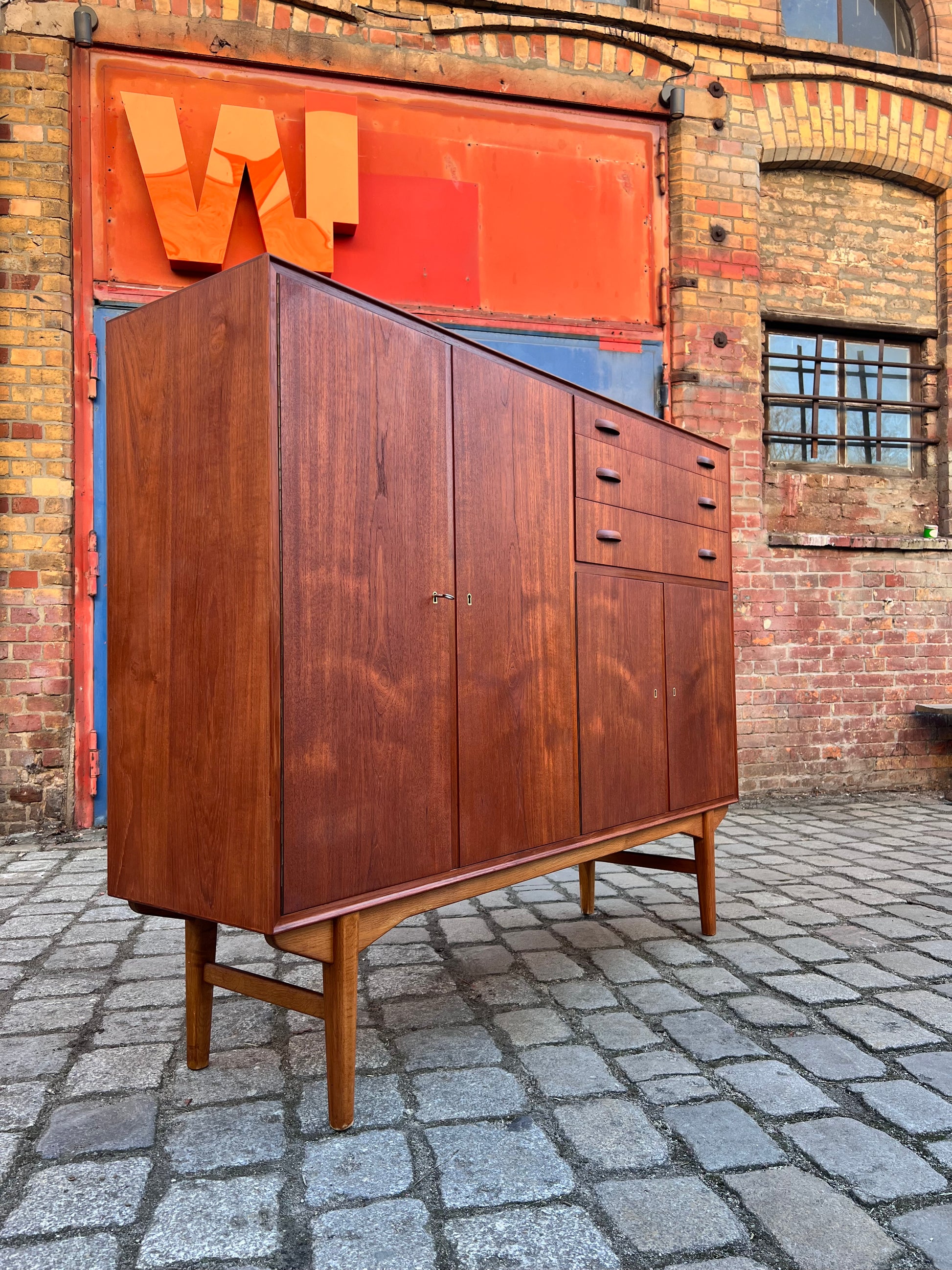 Highboard Teak aus Dänemark