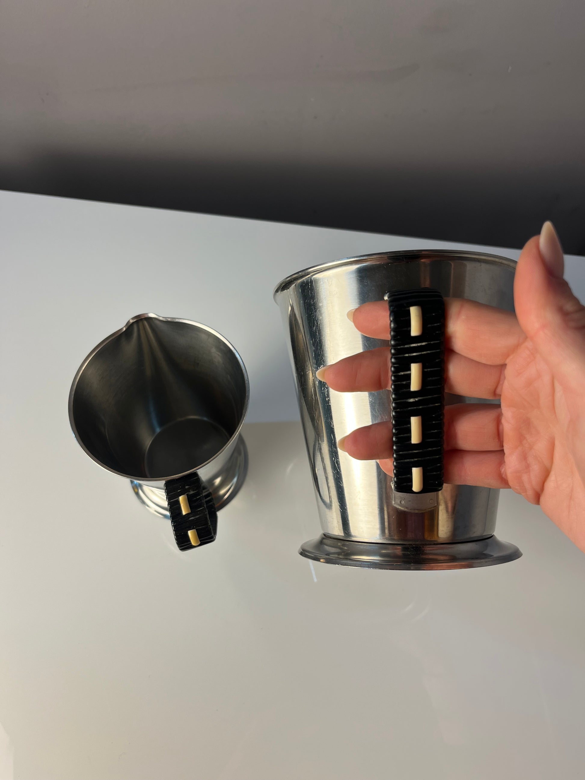 Set: 2x Kanne Edelstahl mit Webgriff aus Dänemark