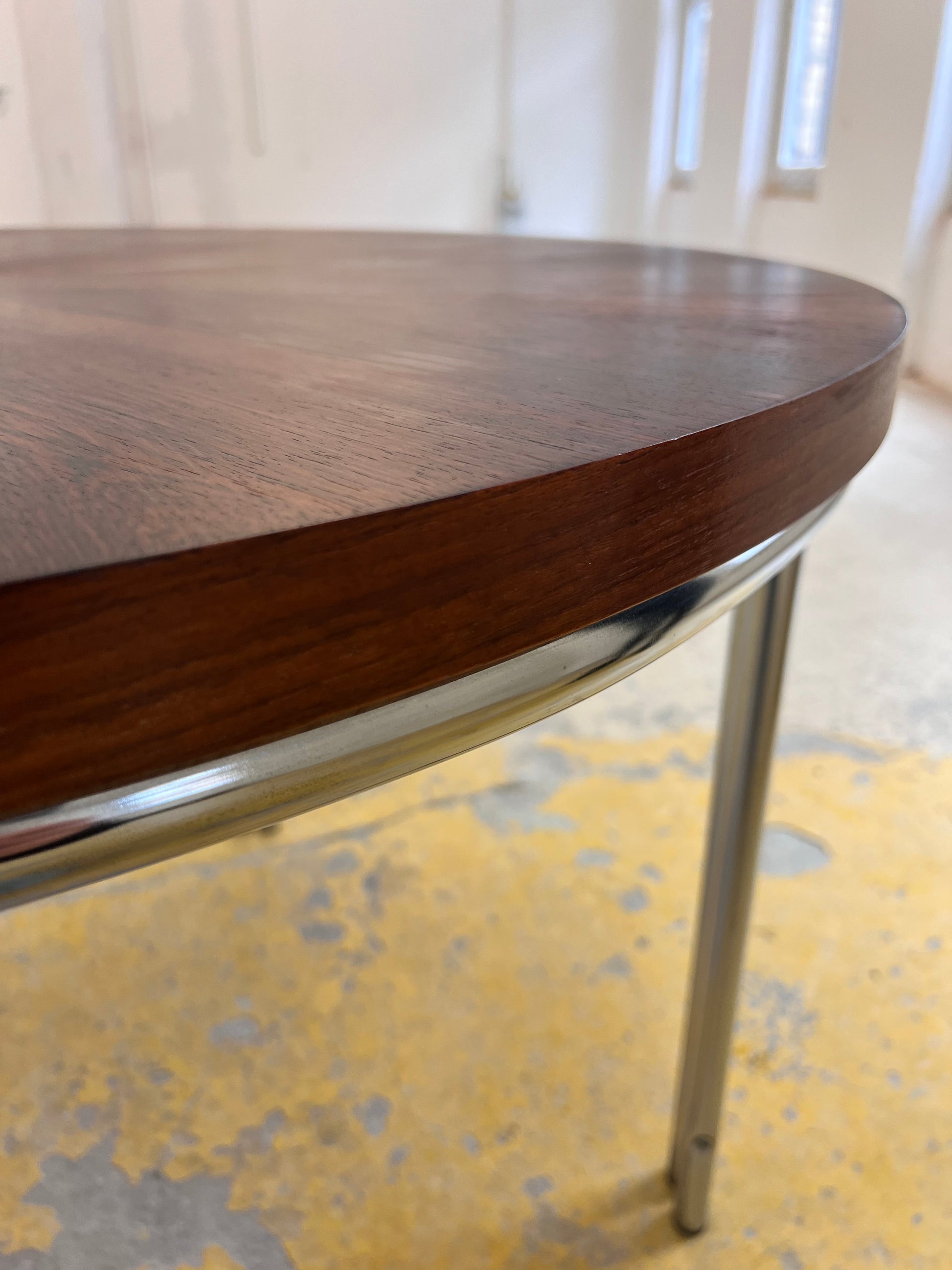 Runder Esstisch Palisander & Chrom