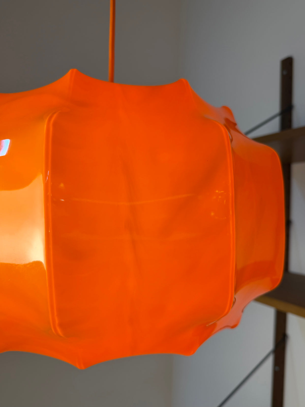 Hängelampe orange mit orangem Kabel von Ilka Plast