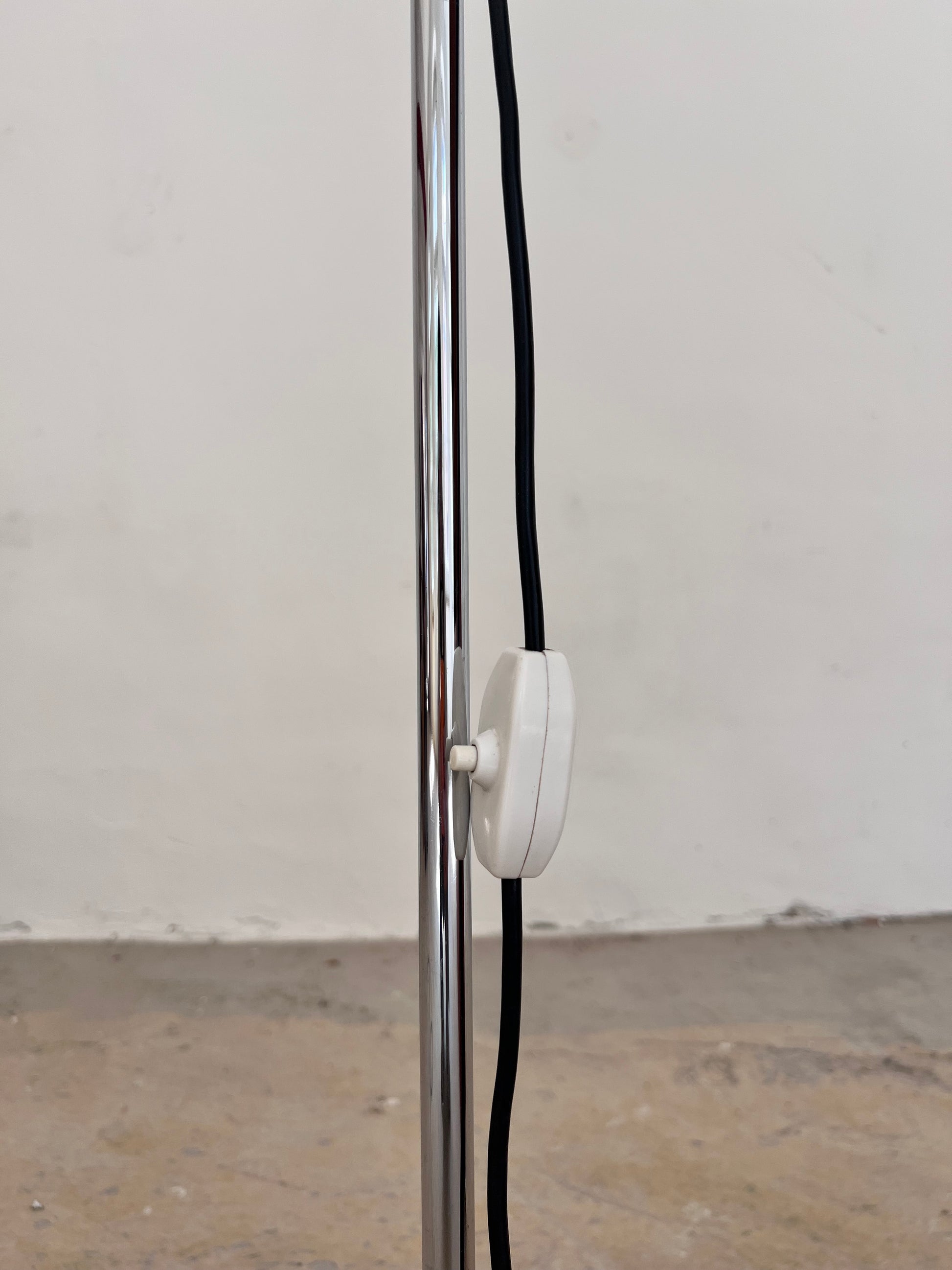 Stehlampe Chrom von STAFF