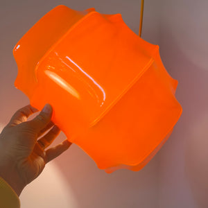 Hängelampe orange mit gelbem Kabel von Ilka Plast