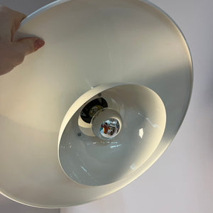 Lamellenlampe cremeweiß aus Dänemark