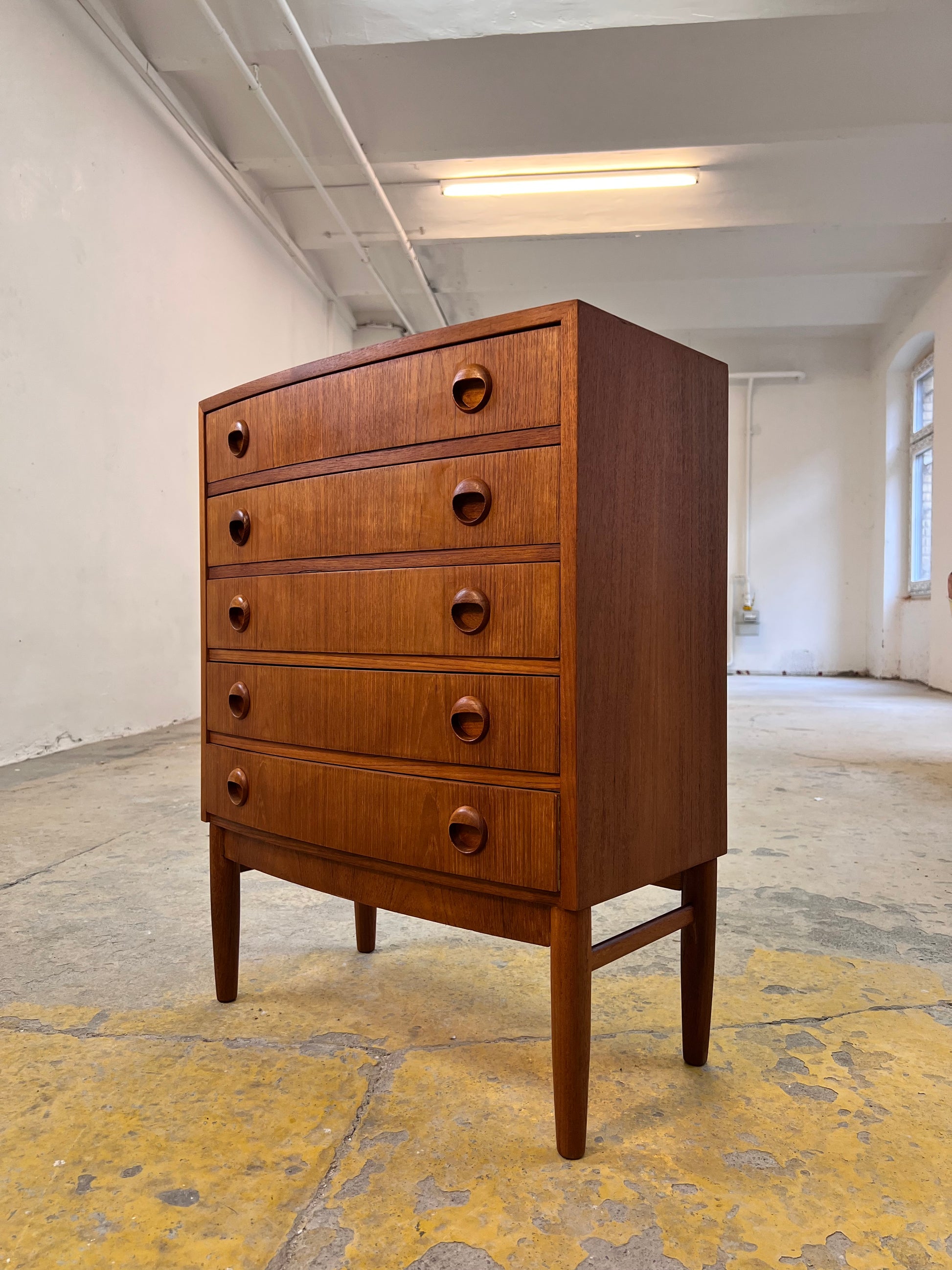 Geschwungene Kommode Teak von Kai Kristiansen