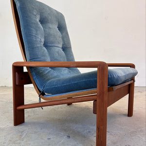 Sessel blau Samt und Teak Hochlehner