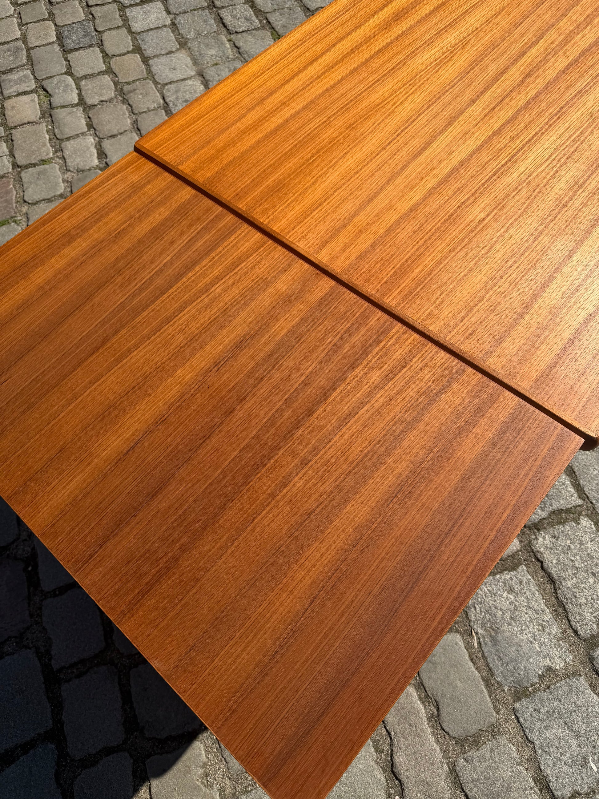 Ausziehbarer Esstisch Teak von Henning Kjærnulf