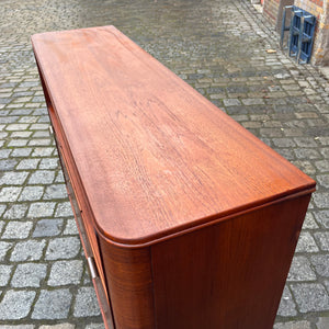 Highboard Teak mit Jalousietüren aus Dänemark