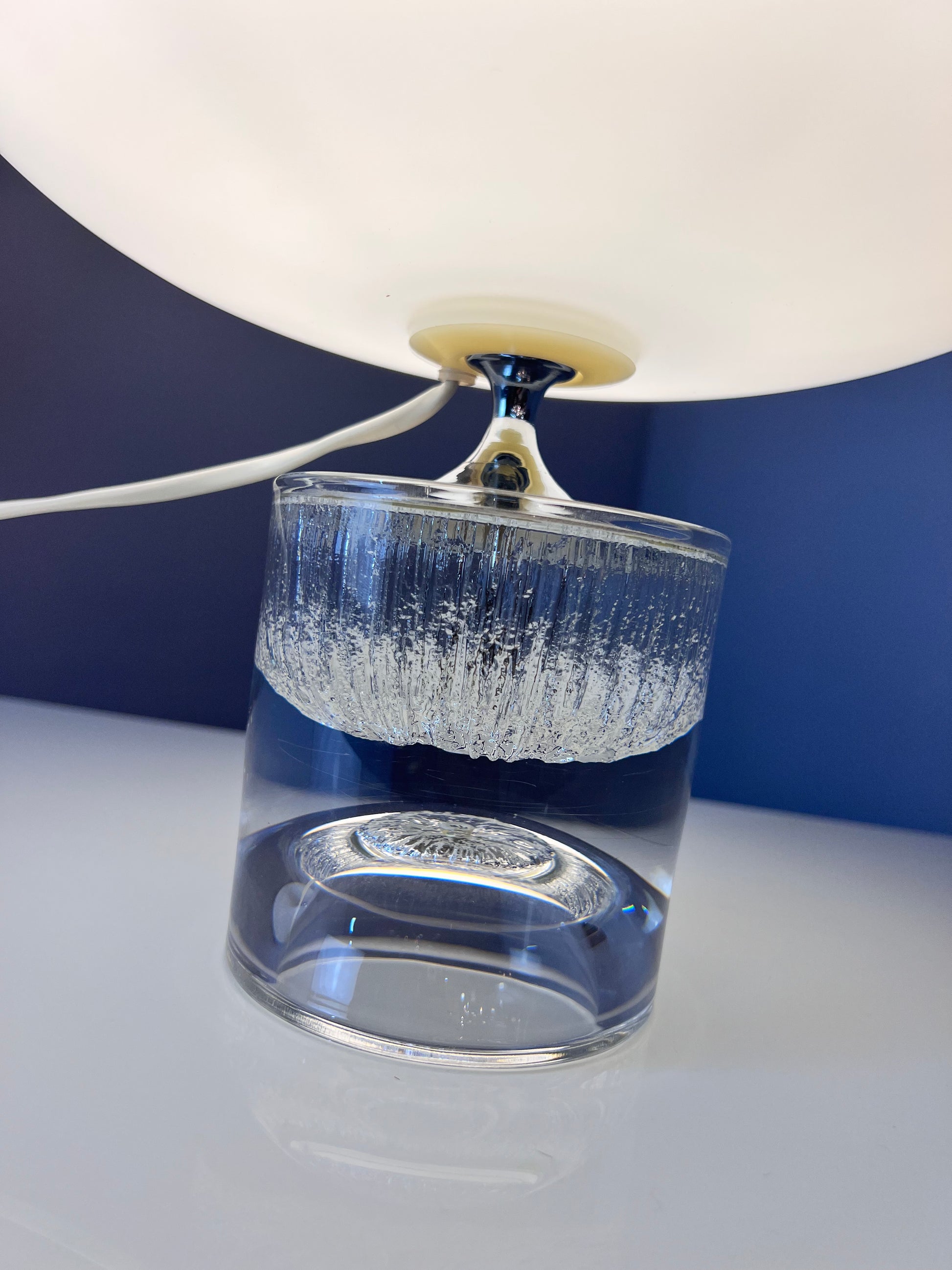 Tischlampe weiß Glas von Daum Nancy