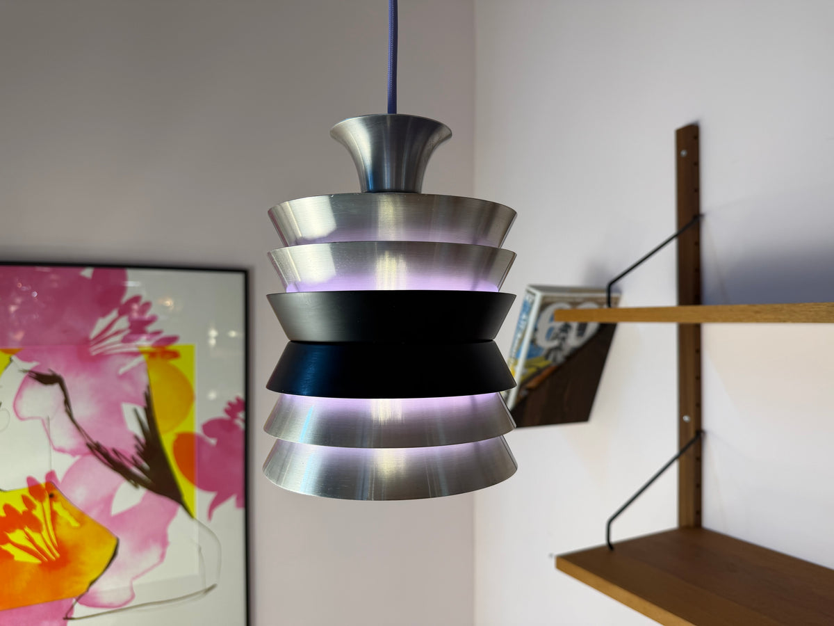 Lamellenlampe Trava silber schwarz lila von Carl Thore für Granhaga