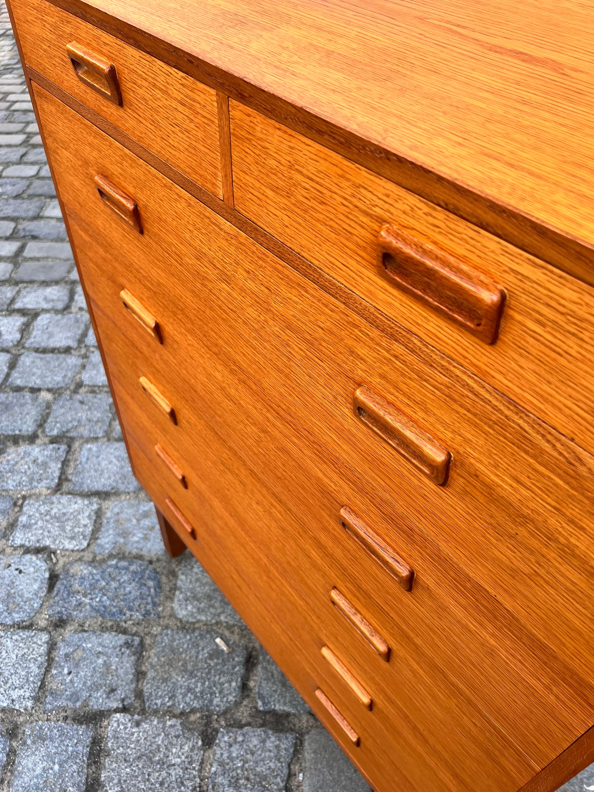 Tallboy Kommode Eiche mit Doppelgriffen von Holger Jensen für FDB Møbler