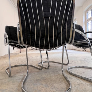 Freischwinger grau Cord Chrom von Gastone Rinaldi