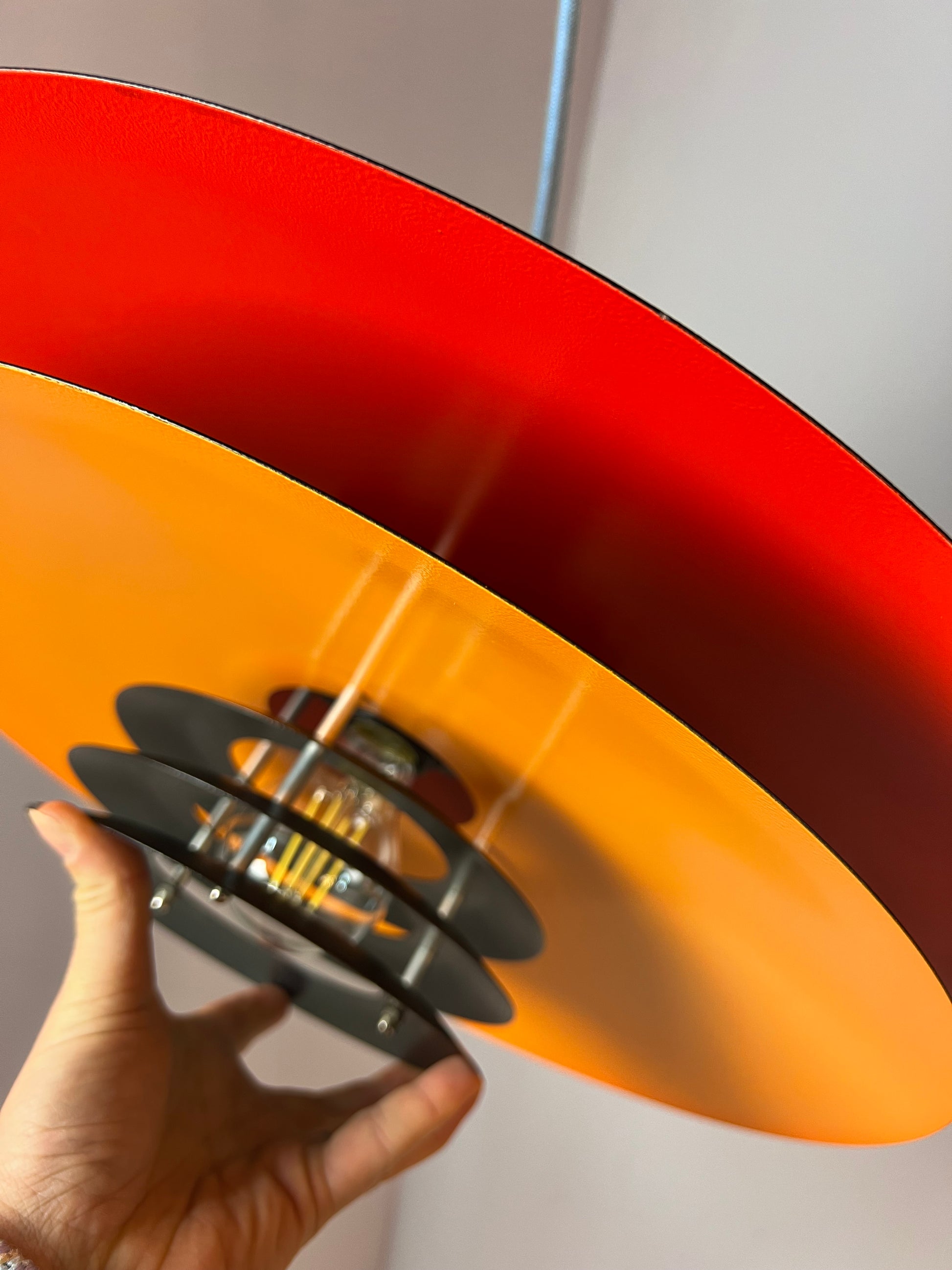 Lamellenlampe neu lackiert orange schwarz