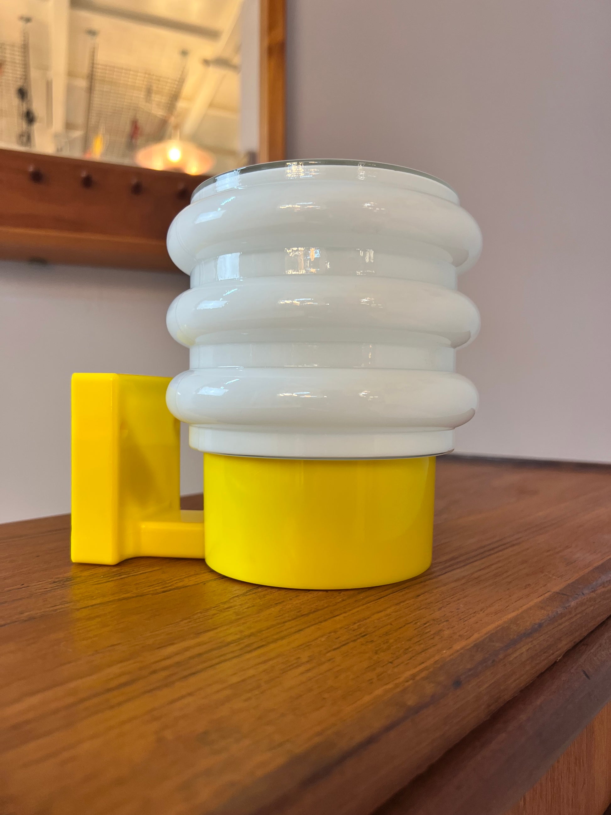Schwedische Wandlampe 70er