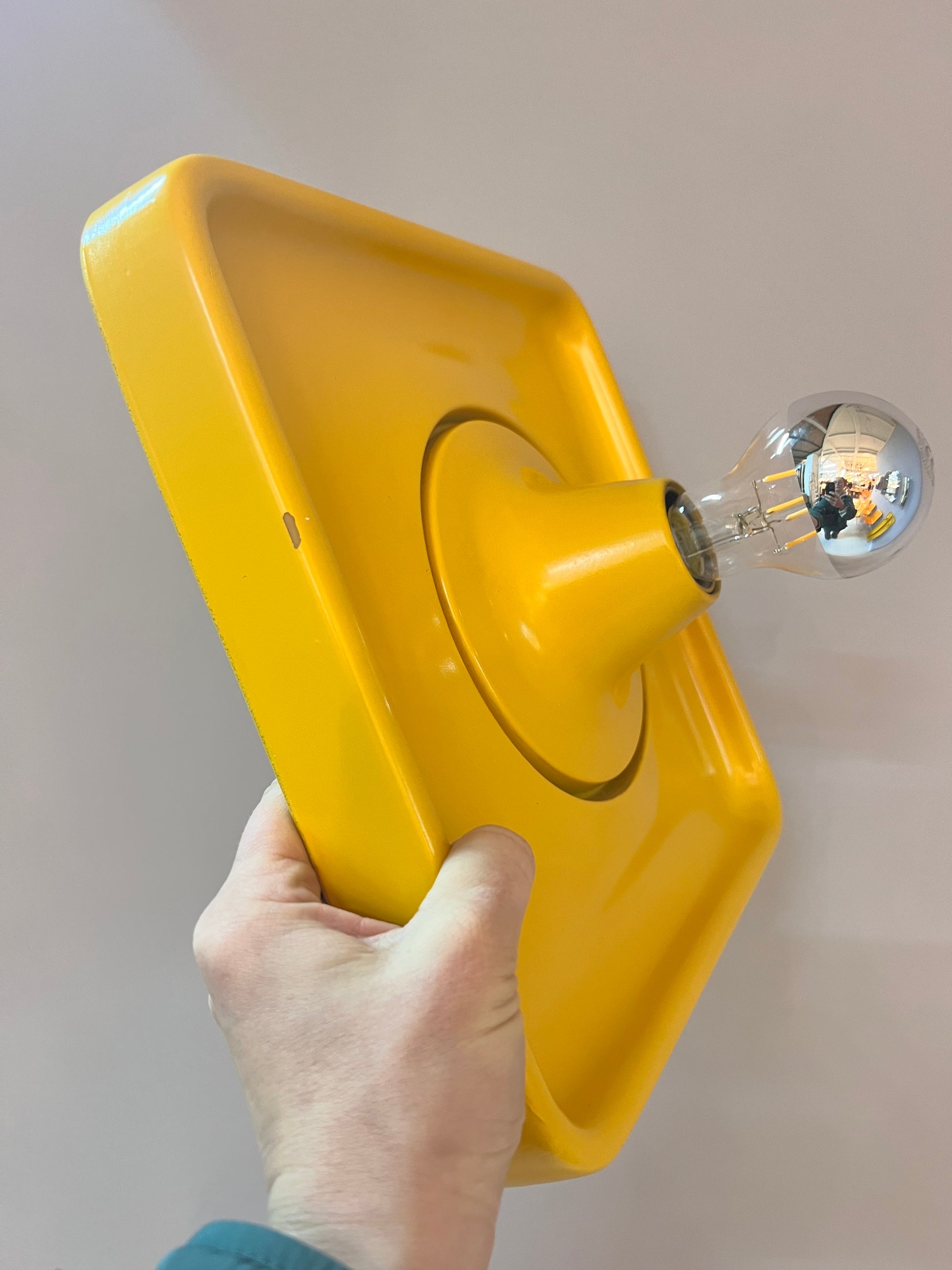 Wandlampe gelb von Schönbuch