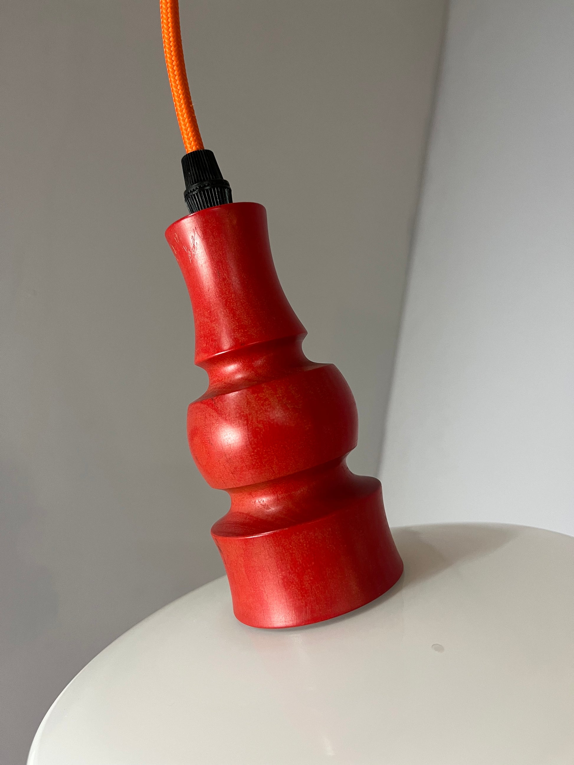 Hängelampe weiß orange rot