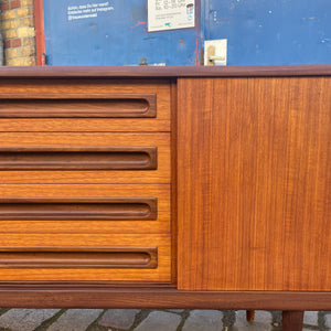 Sideboard Teak von Johannes Andersen