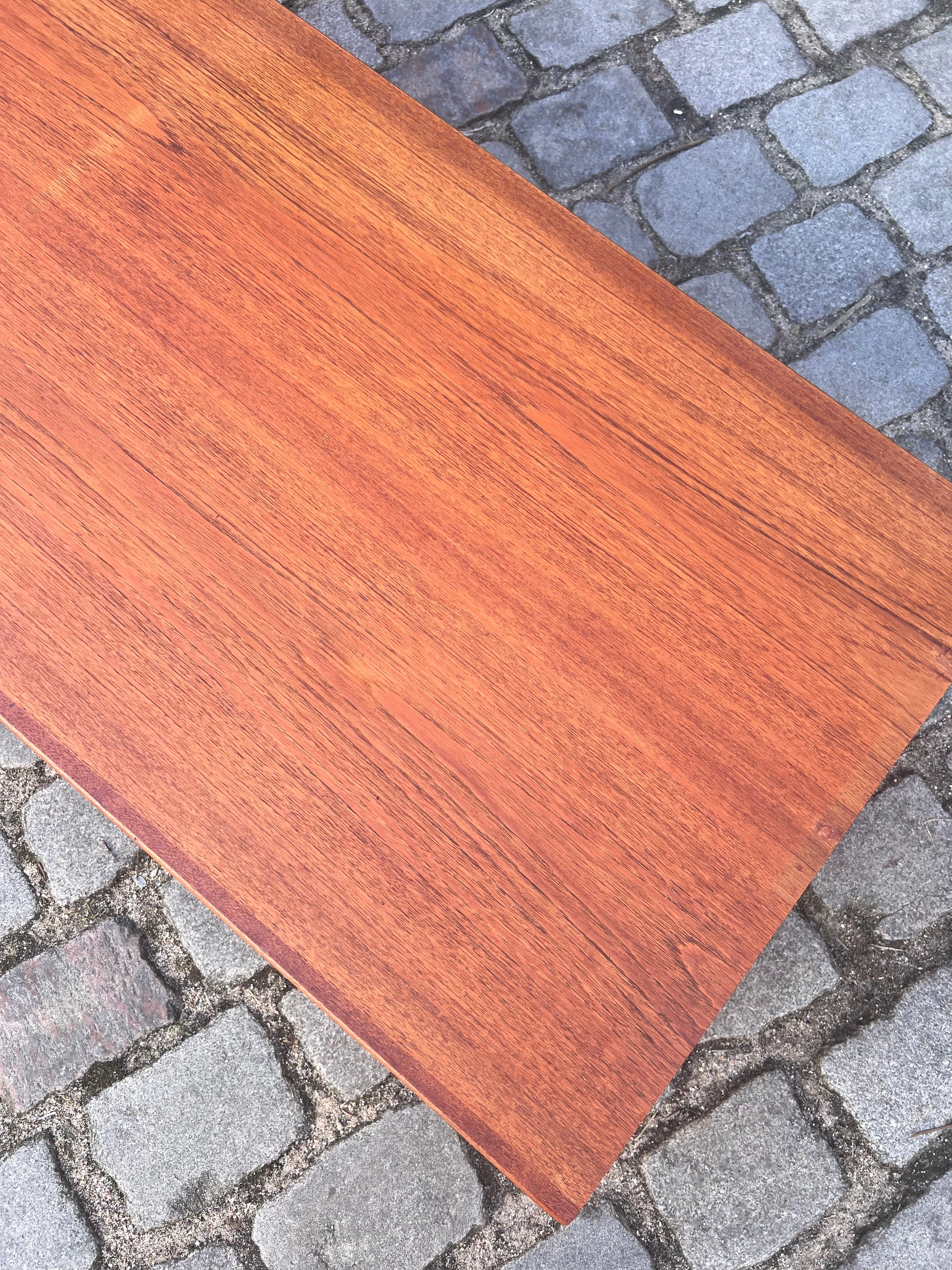 Lowboard Teak auf Hairpinlegs von rt Möbel