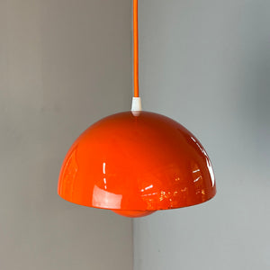 Hängelampe Flowerpot VP1 orange Emaille von Verner Panton für Louis Poulsen
