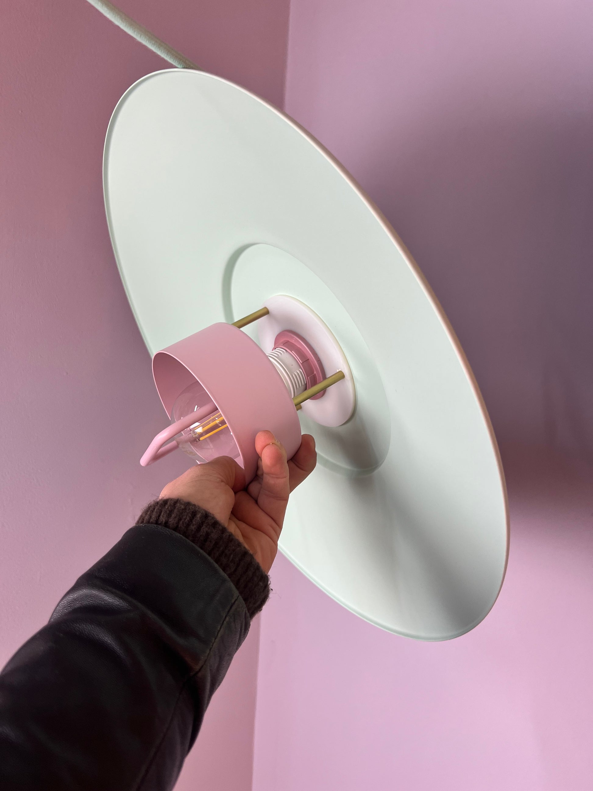 Lamellenlampe neu lackiert mint rosa