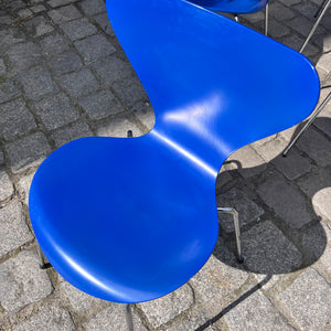 Set: 4x Stuhl Serie 7 Königsblau lackiert von Arne Jacobsen für Fritz Hansen