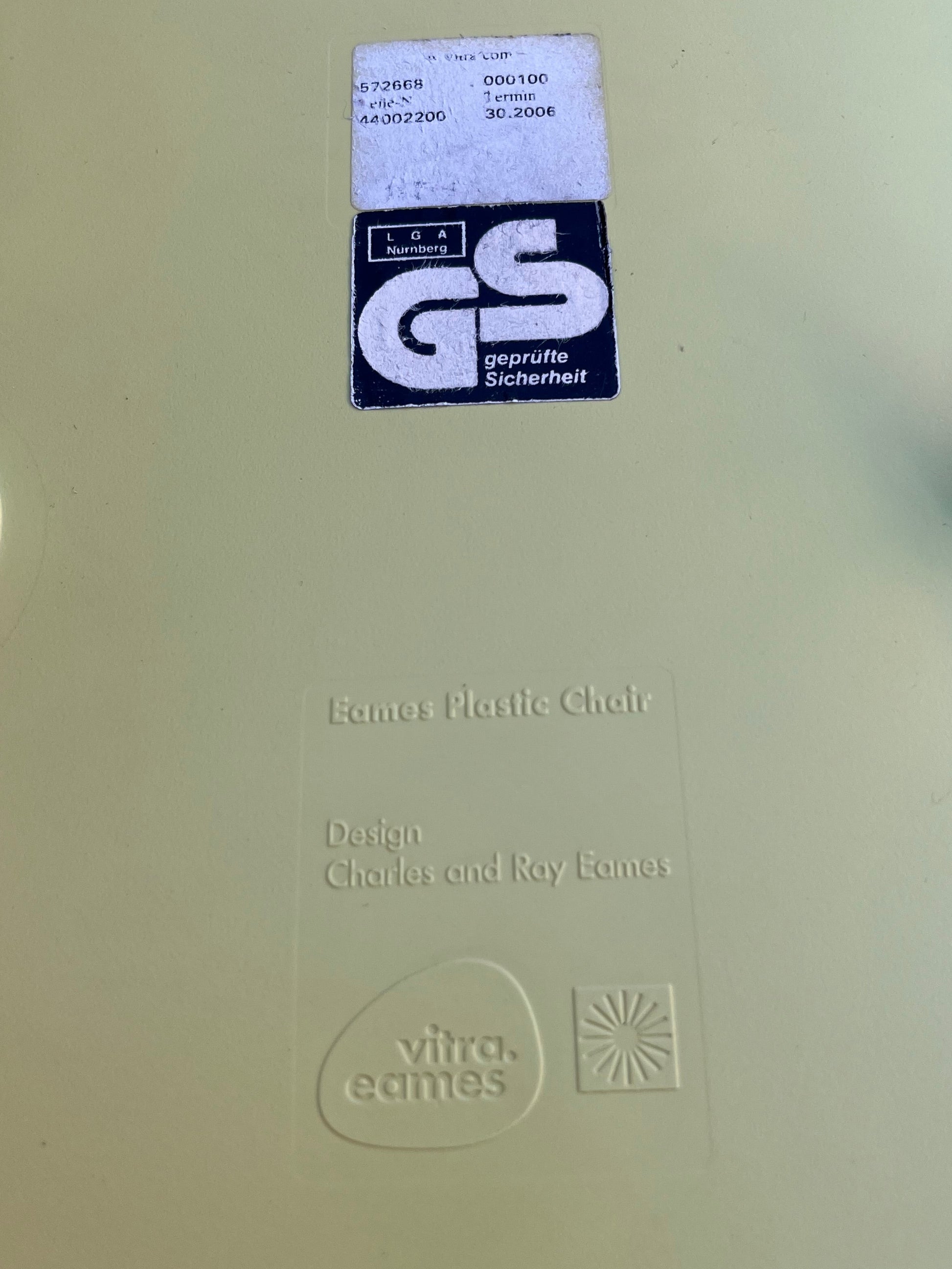 Plastic Side Chair DSR limettengrün Chrom von Ray & Charles Eames für Vitra