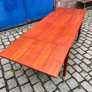 Ausziebarer Esstisch Teak von Henning Kjearnulf