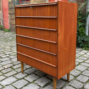 Kommode Teak mit durchgängigen Griffen