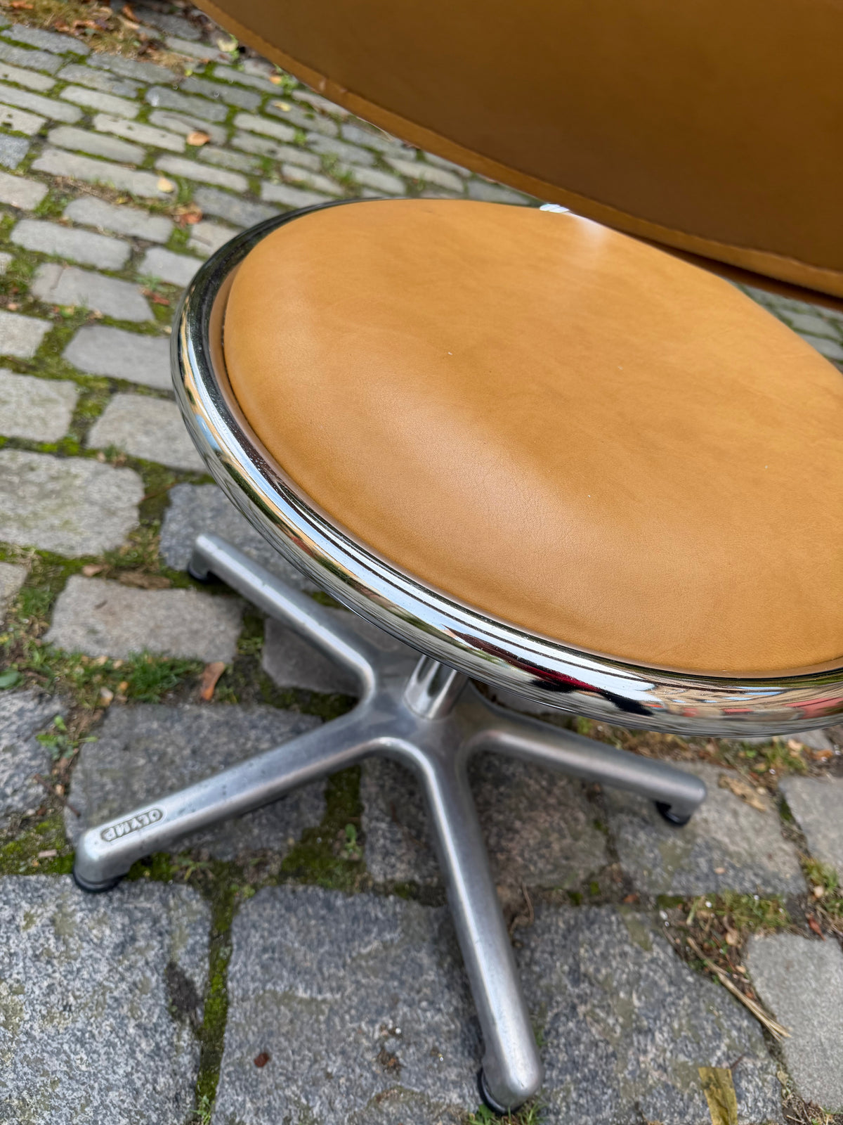 Drehstuhl Chrom Leder von Olymp