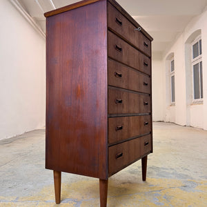 Kommode Teak mit Schloss aus Dänemark