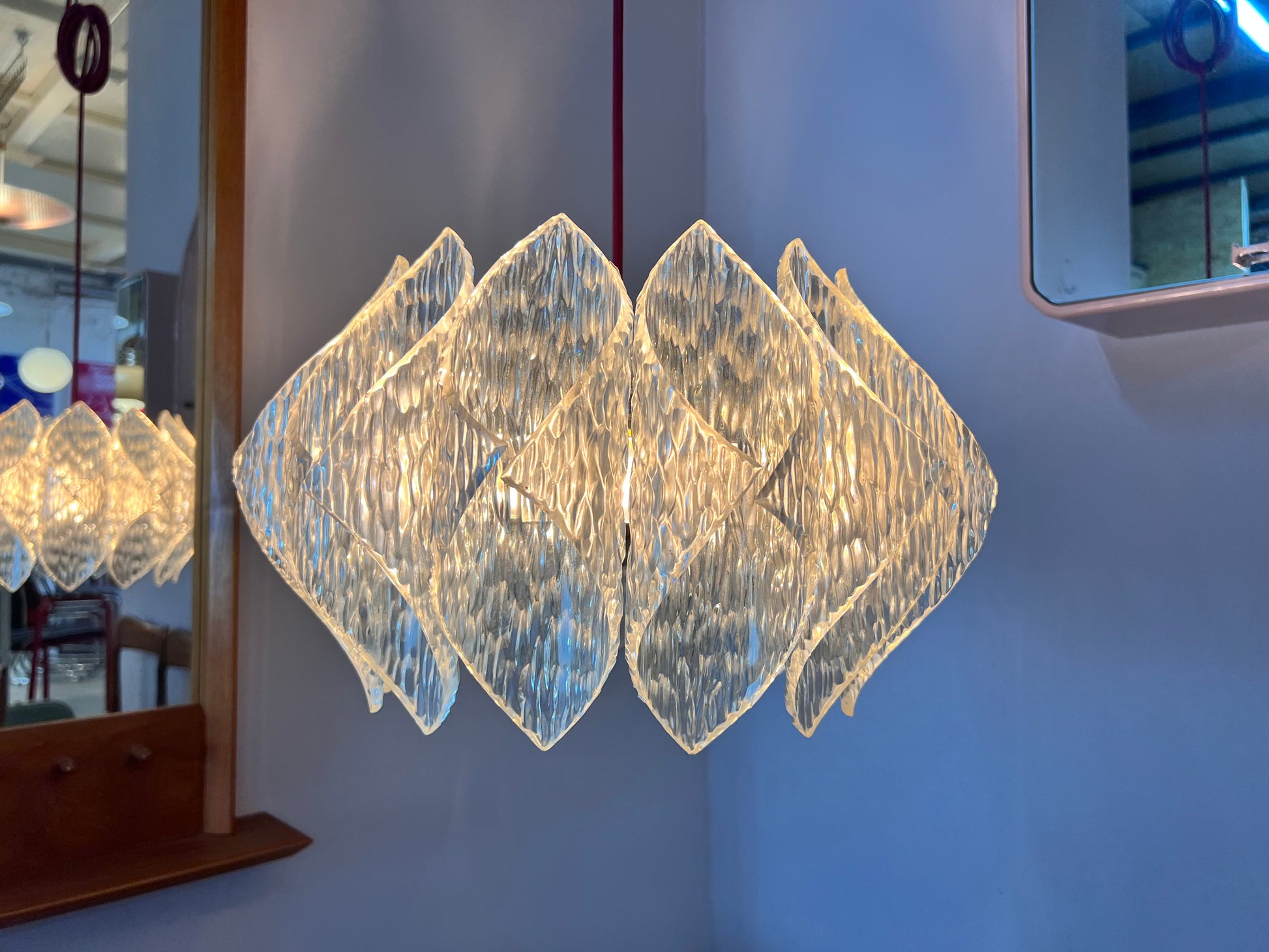 Hängelampe Plexiglas 70er