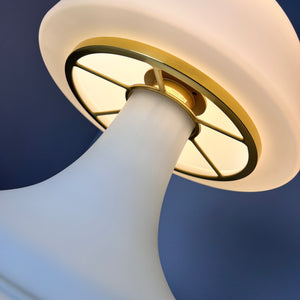 Mushroom Tischlampe weiß von Glashütte Limburg