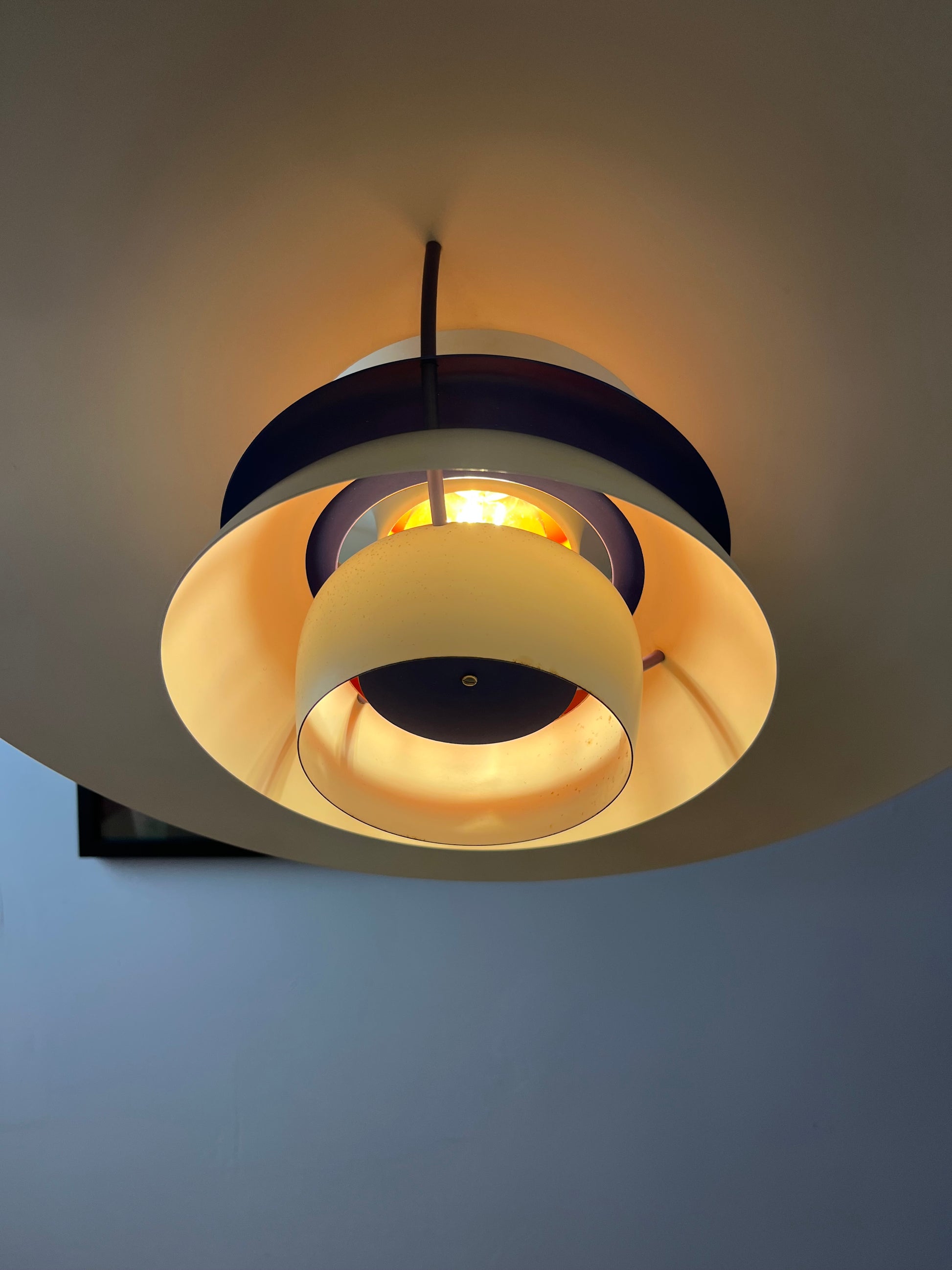 Lamellenlampe PH5 weiß von Poul Henningsen für Louis Poulsen