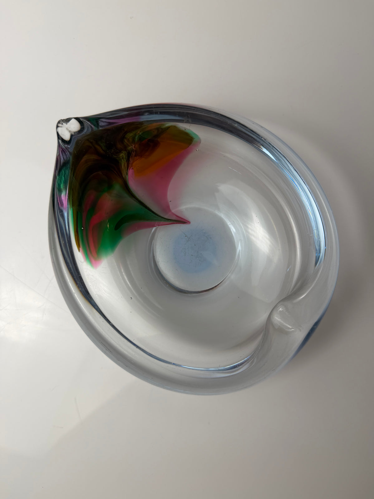 Aschenbecher rot grün Glas von Jiří Šuhájek
