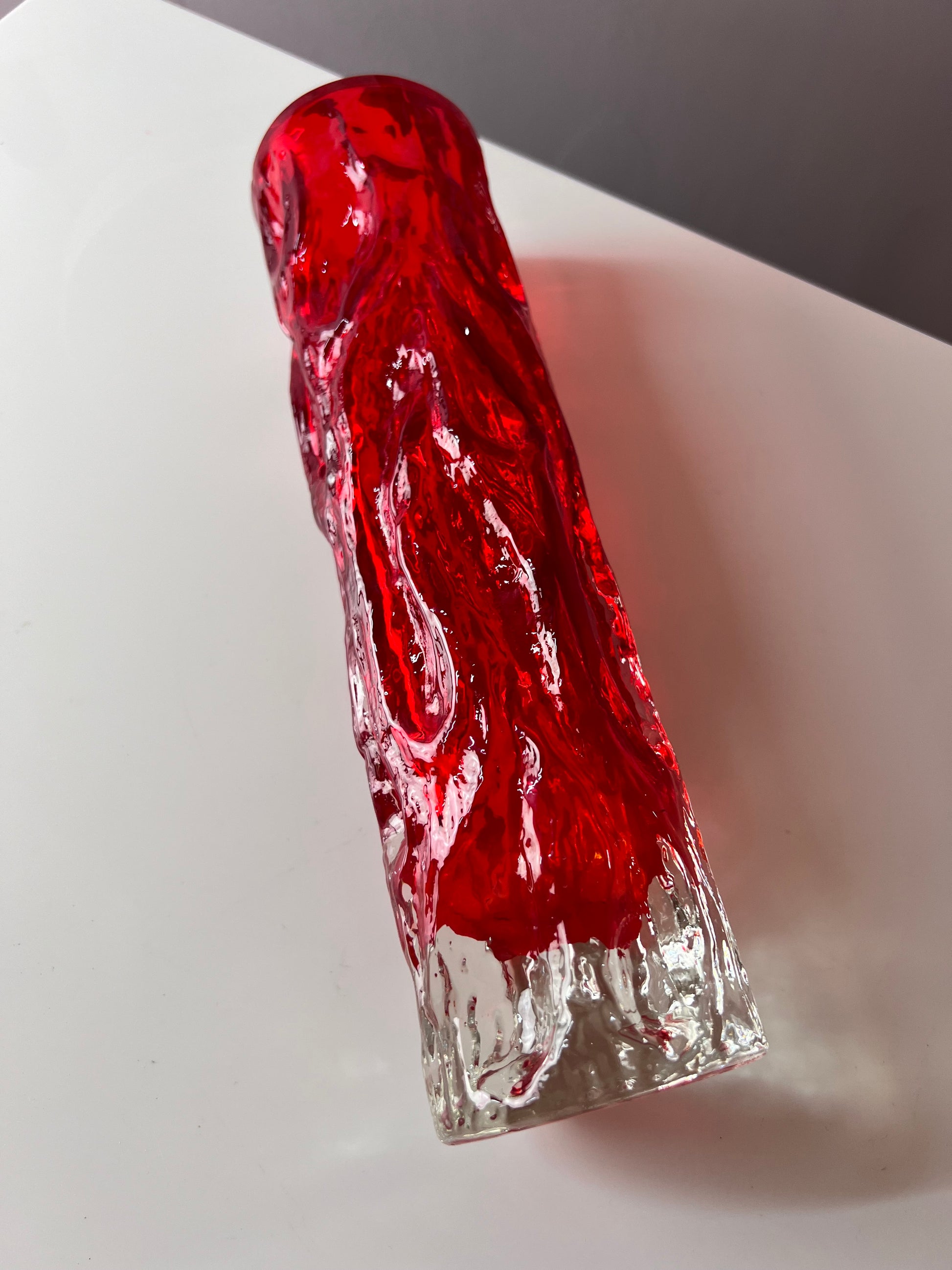 Vase rot von Ingrid Glas