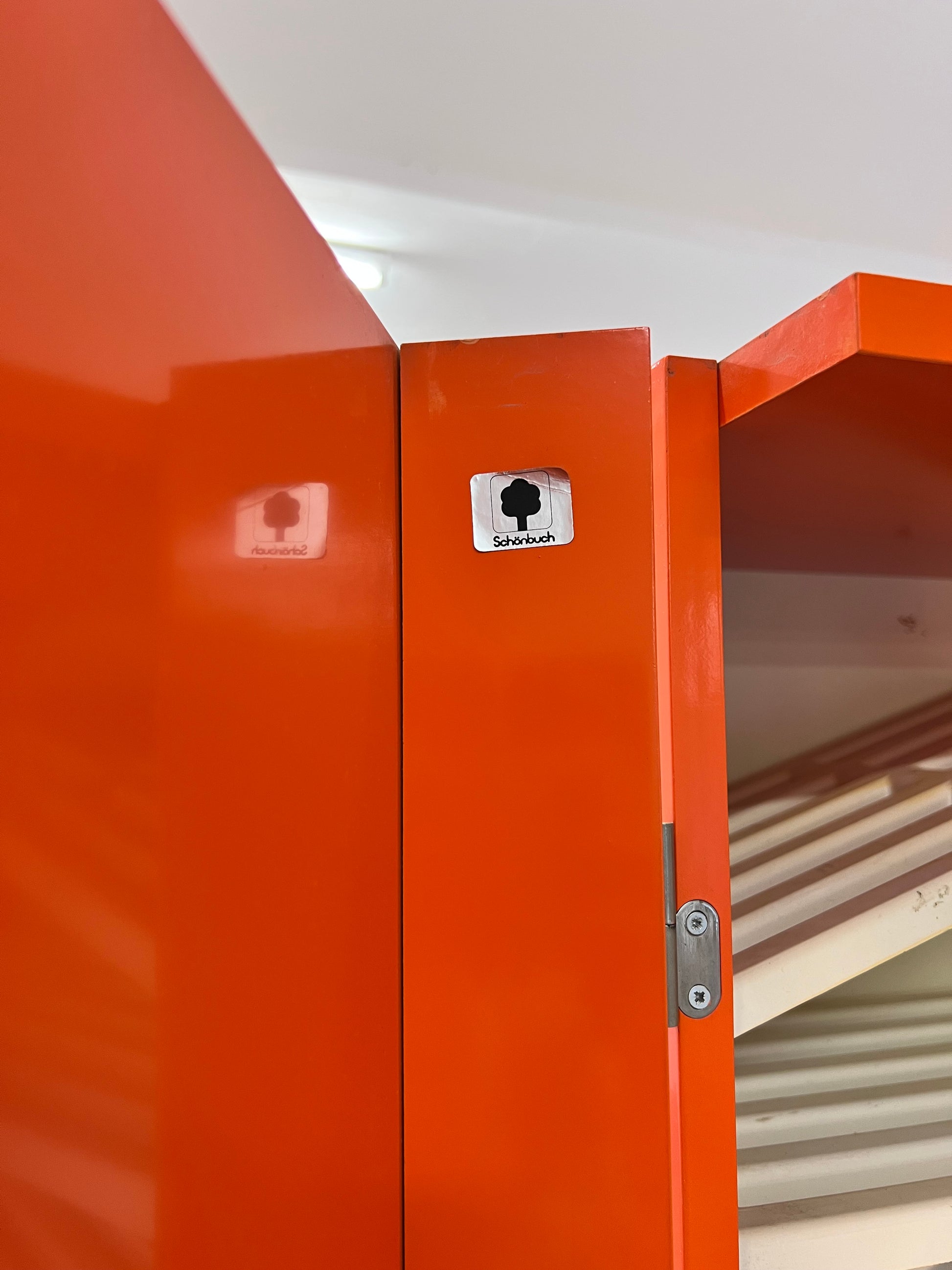 Schuhschrank orange von Schönbuch