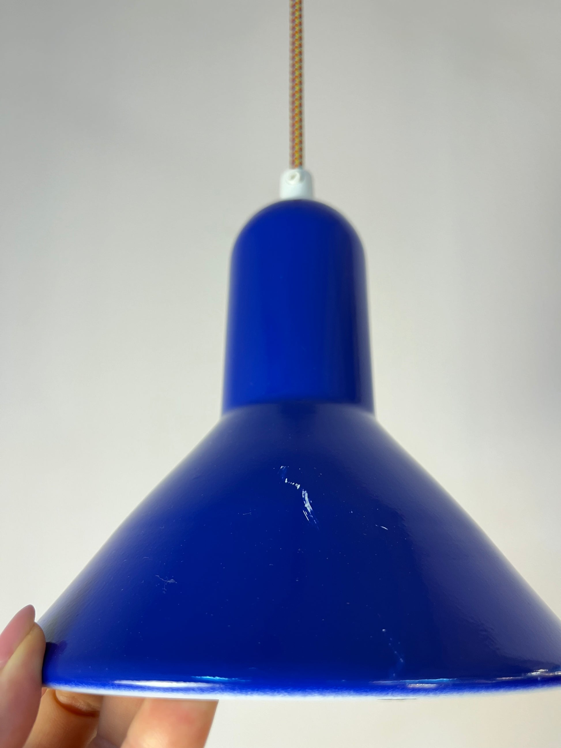 Trichterlampe Typ 4995 königsblau von Lyfa