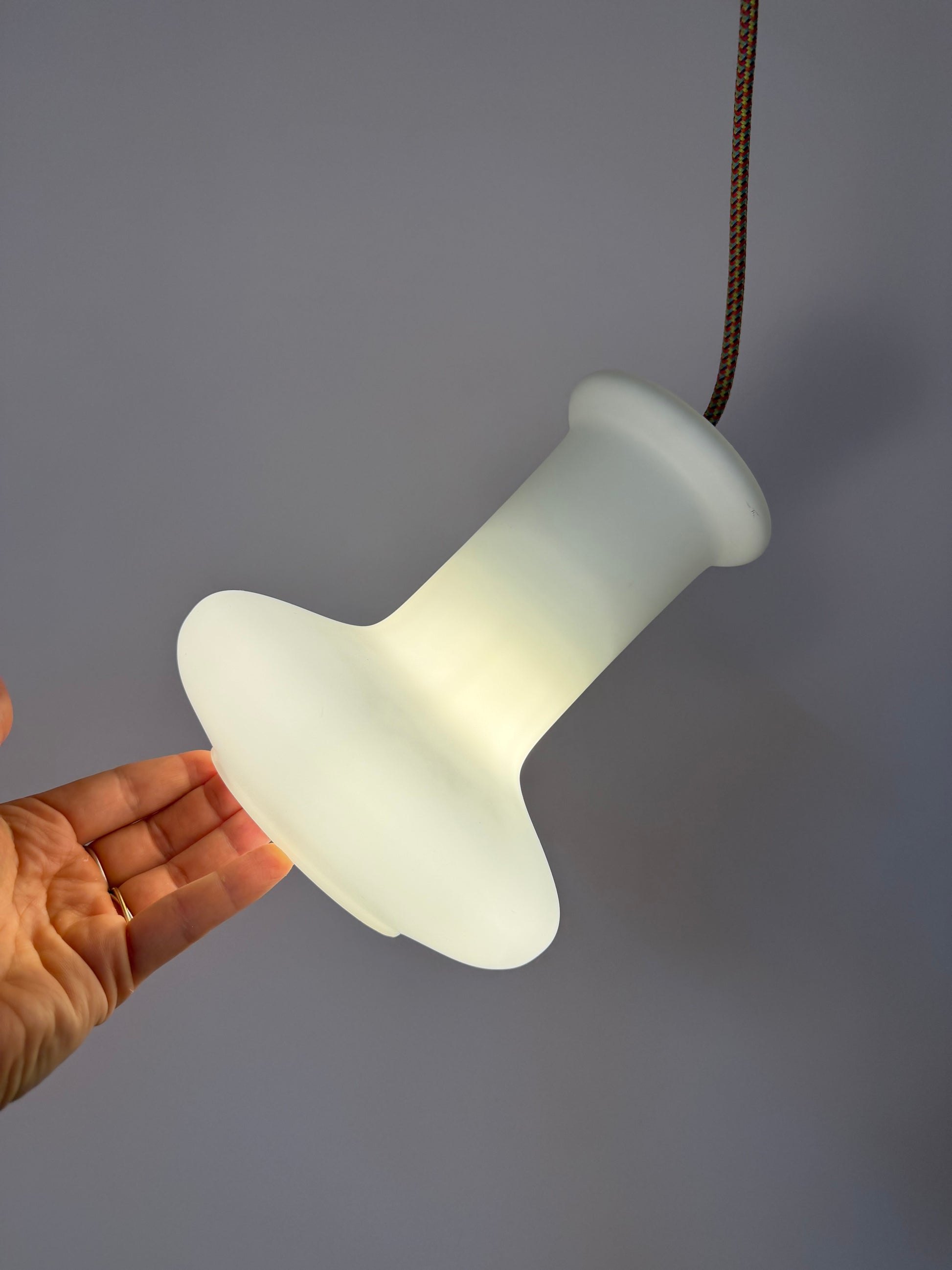 Hängelampe mattweiß Glas aus Dänemark