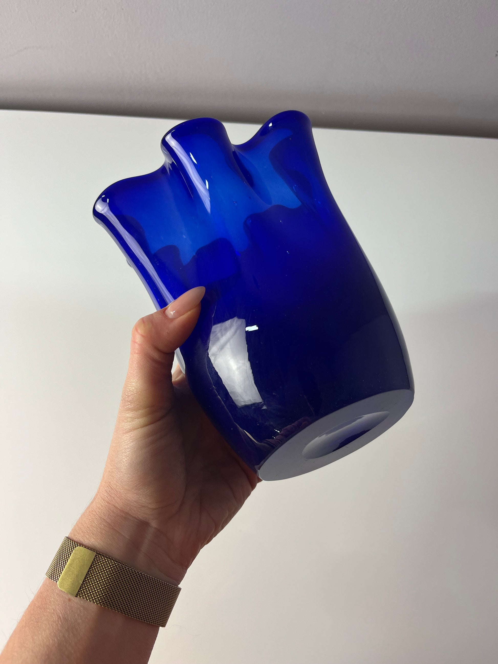 Schmale Vase Fazoletto blau Glas