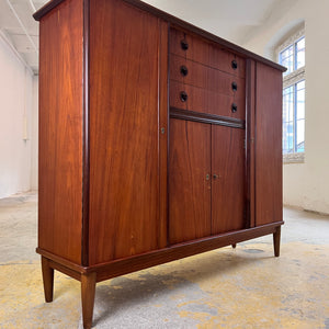 Highboard / Flurschrank Teak aus Dänemark