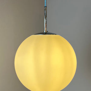 Kugellampe weiß Chrom von Glashütte Limburg