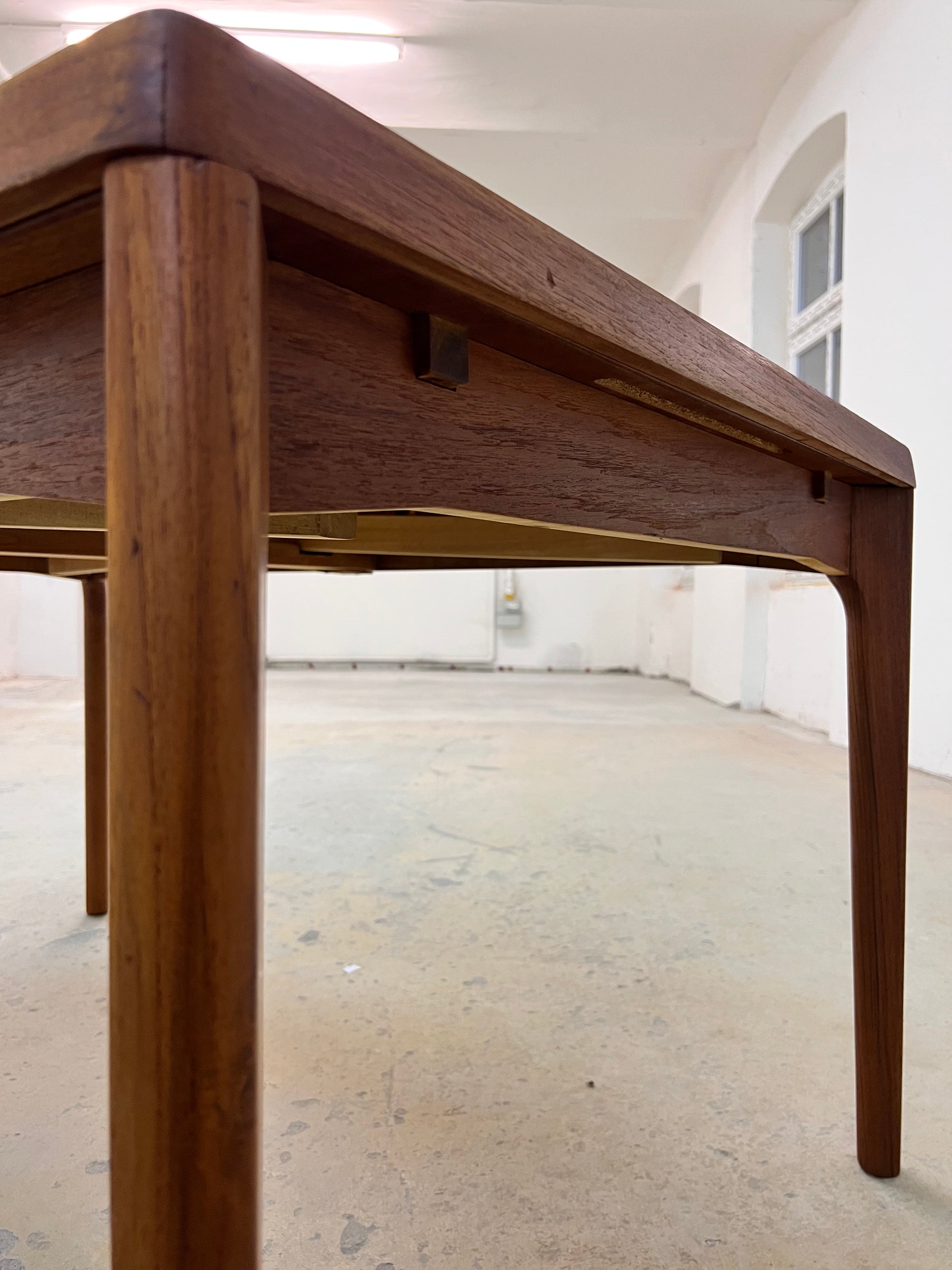 Ausziehbarer Esstisch Teak von Henning Kjærnulf