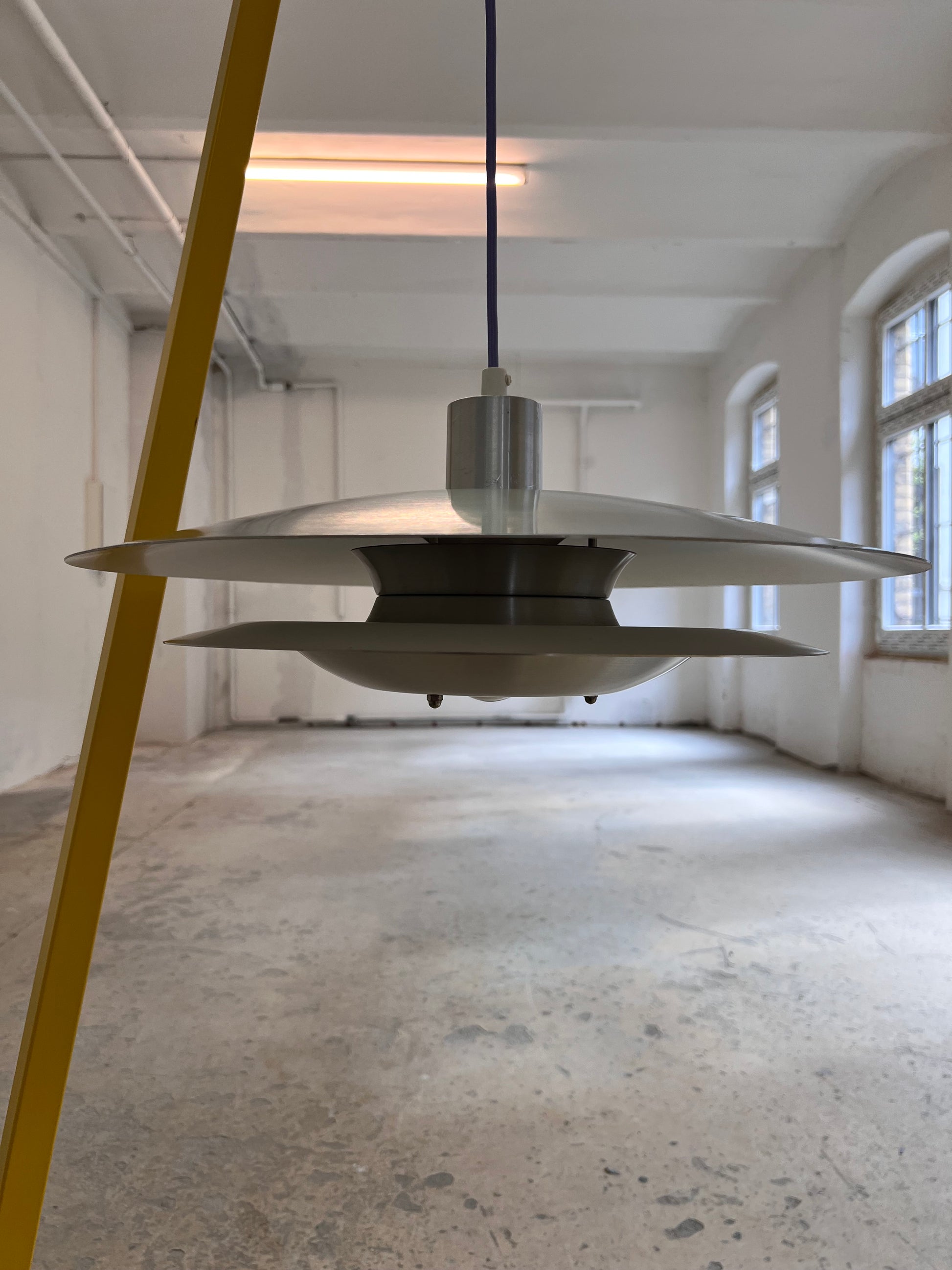 Lamellenlampe lila silber aus Dänemark