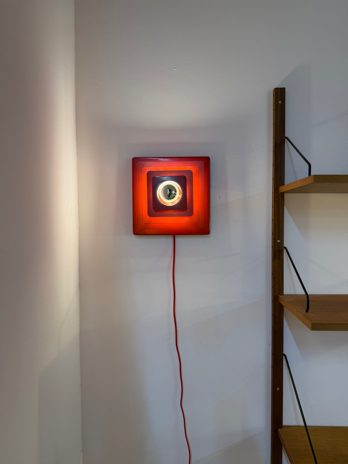 Wandlampe Pyramide rot Metall von Hustadt Leuchten