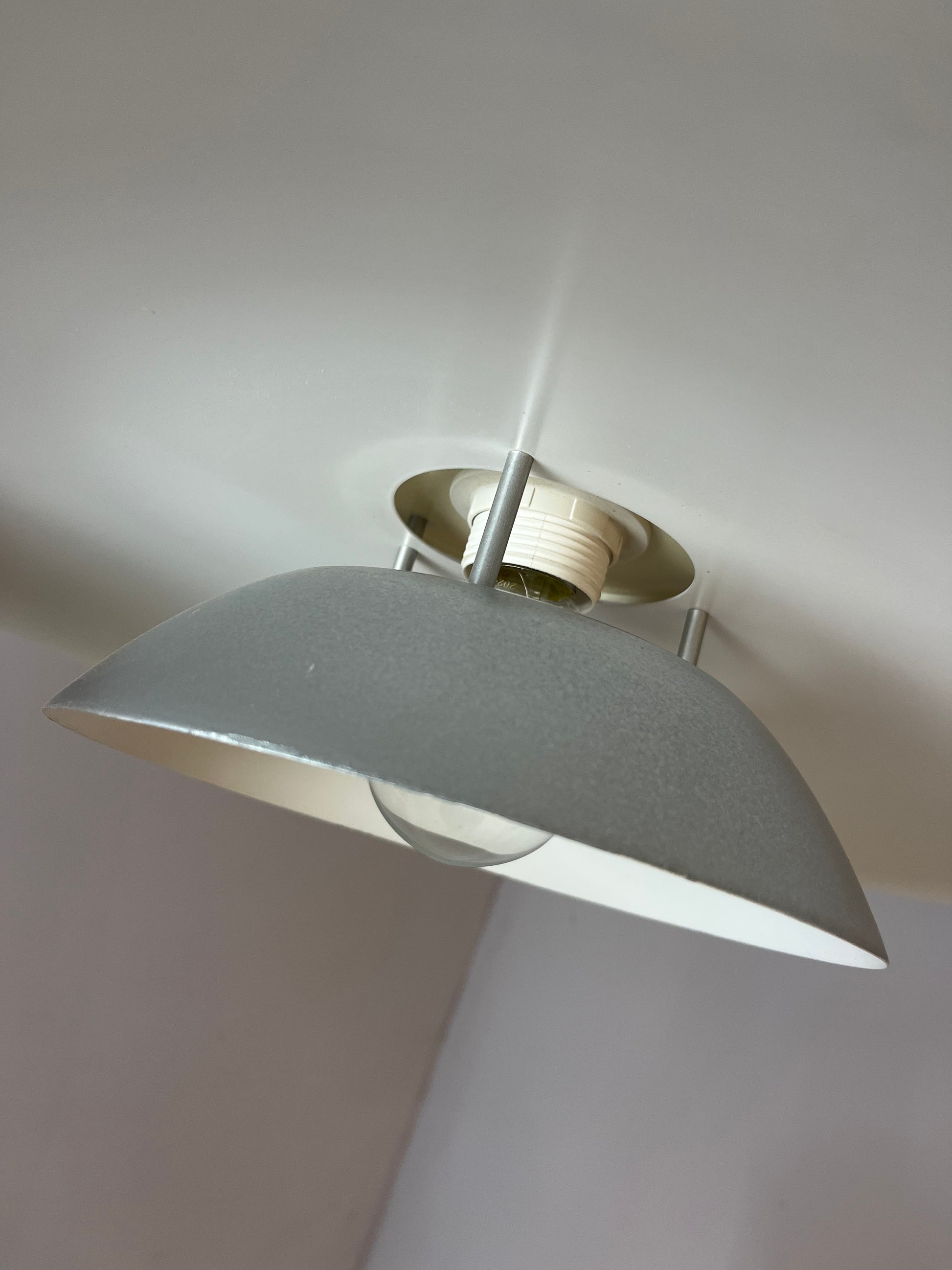 Lamellenlampe weiß silber von Design Light
