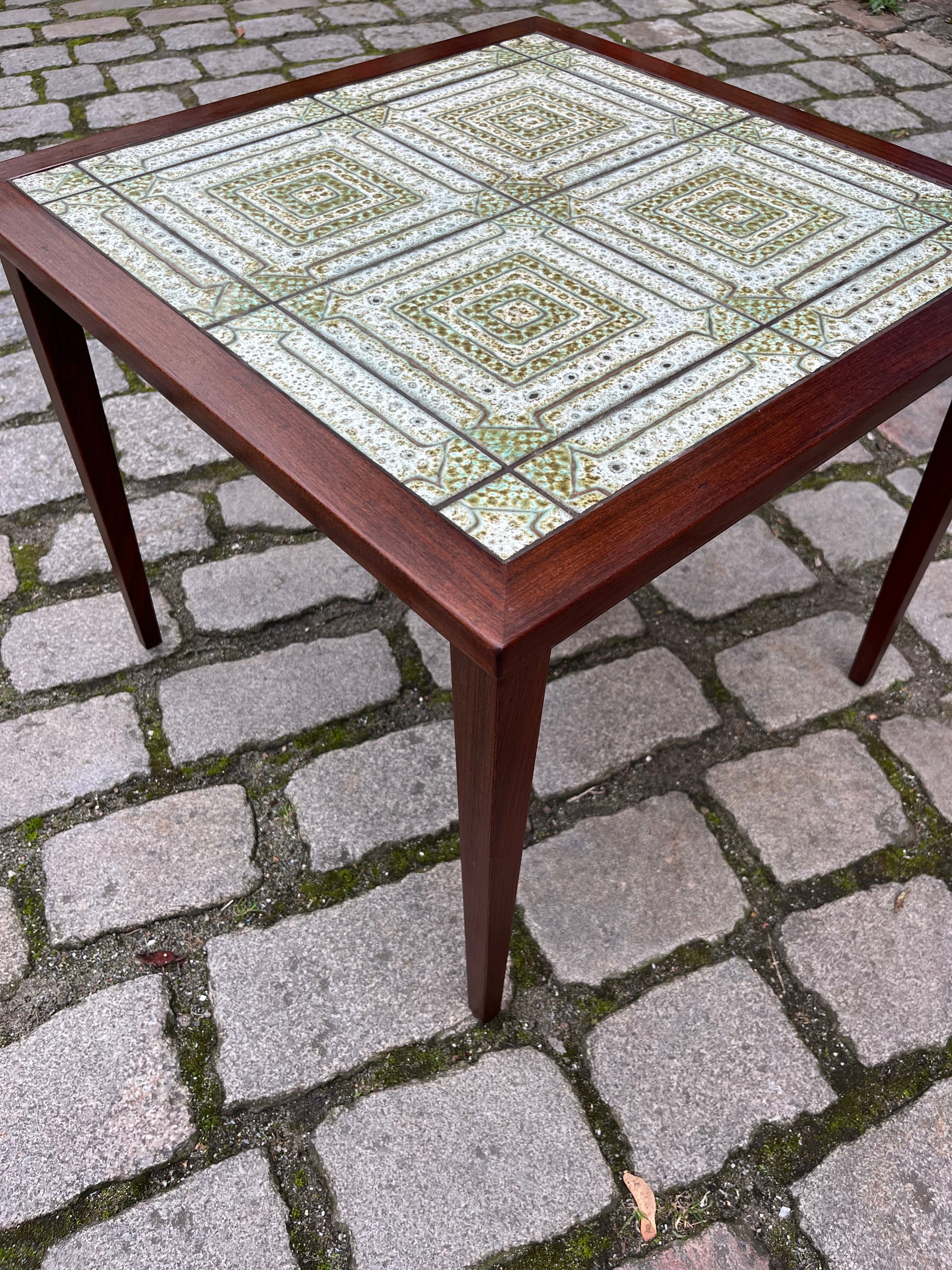 Beistelltisch Fliesen Palisander aus Dänemark von Kvalitet, Form & Funktion