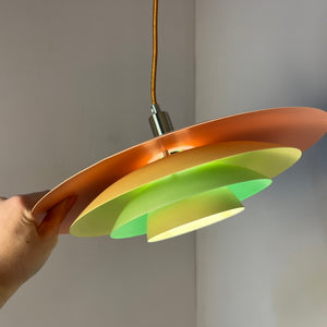 Lamellenlampe neu lackiert peach gelb mint aus Dänemark
