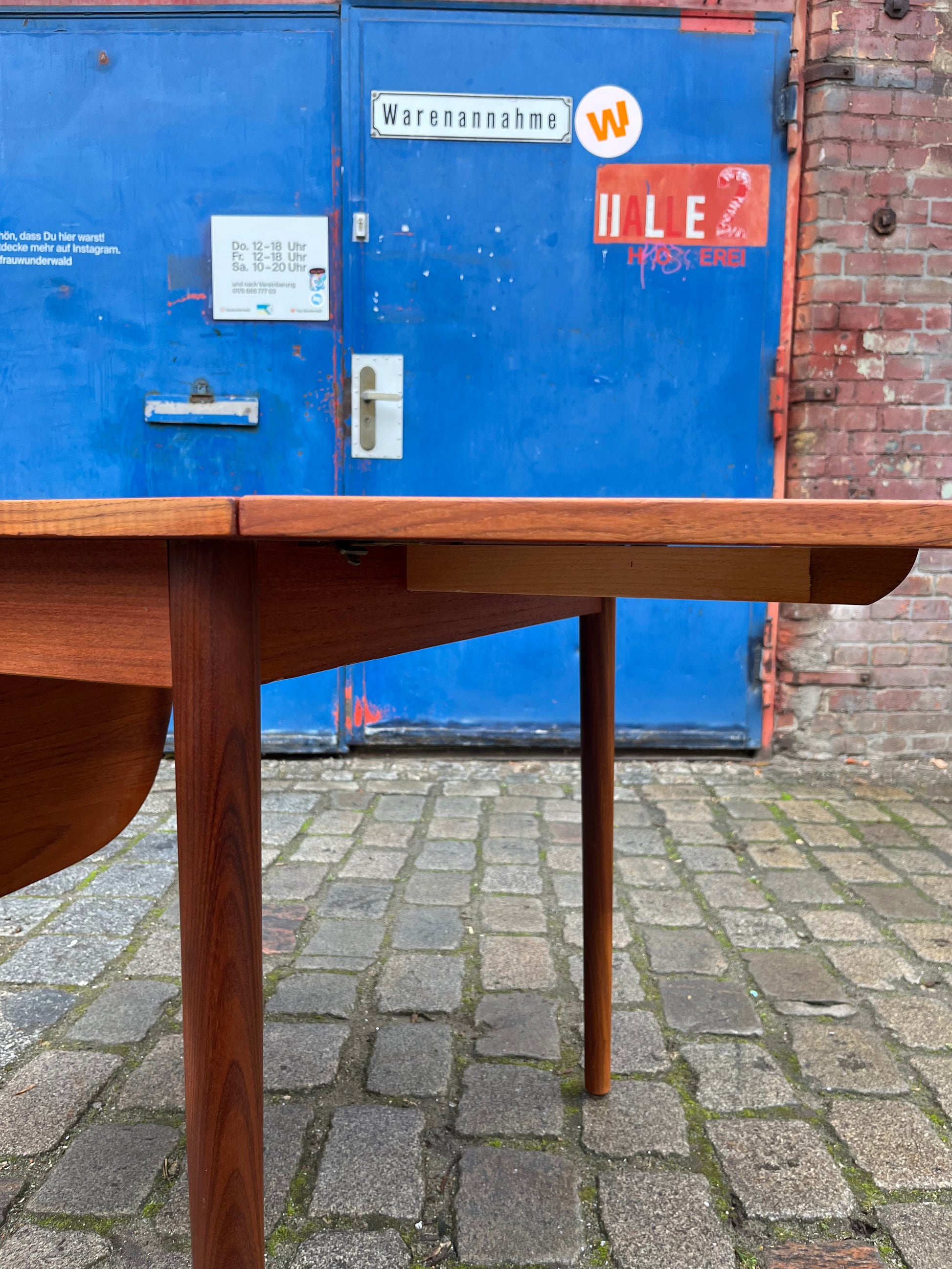 Esstisch Teak verlängerbar mit eingehängten Platten