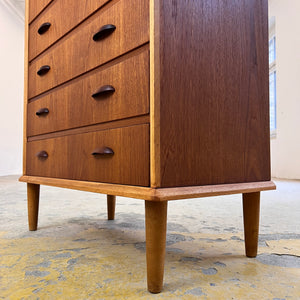 Kommode Teak mit Muschelgriffen aus Dänemark