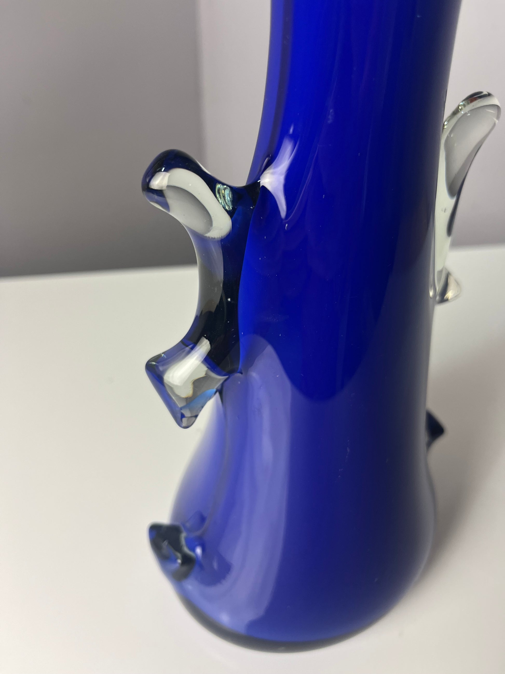 Vase Shark Fin blau Glas von HSG Tarnowiec